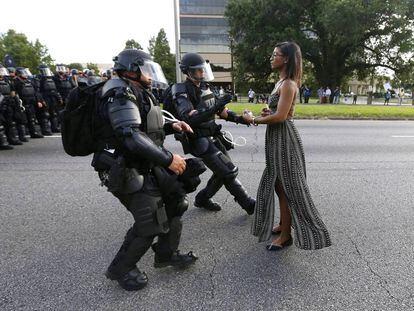 A manifestante Ieshia Evans, detida em julho em Baton Rouge (Luisiana)
