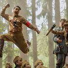 Taika Waititi, como Adolf Hitler en 'Jojo Rabbit'.