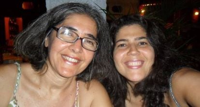Sandra Castro, irmã do guerrilheiro Raul, com a possível sobrinha, Lia Martins.