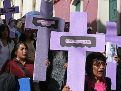 Ativistas marcham em La Paz.