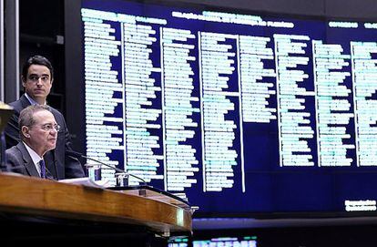 Renan Calheiros na sessão do Congresso.