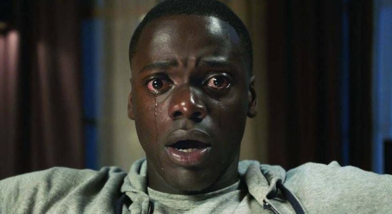 Cena do filme 'Corra!', que retrata aspectos do racismo.