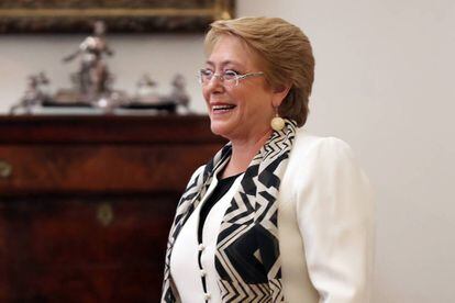 Bachelet, neste mês no Palácio de La Moneda.
