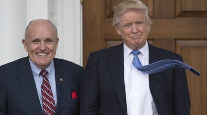 Rudy Giuliani com Donald Trump em 2016