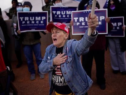 Apoiadora de Donald Trump em um protesto contra os resultados das eleições, no mês passado, em Las Vegas.