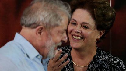 Os ex-presidentes Lula e Dilma Rousseff na semana passada em São Paulo.