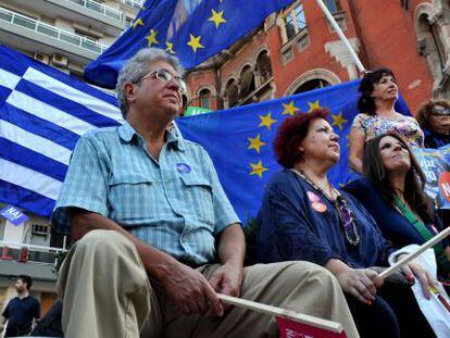 Partidários do ‘sim’ ao acordo com os credores, em Tessalônica.