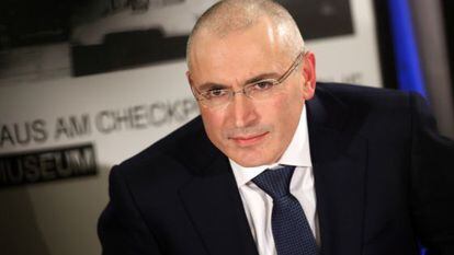 Mijaíl Jodorkovski, em sua primeira coletiva de imprensa depois de 10 anos preso.