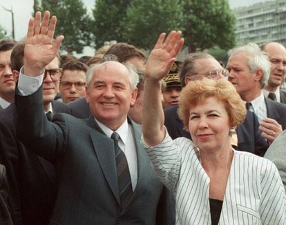 O ex-presidente soviético Mihail Gorbachov e sua esposa, Raissa