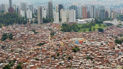 Vista aérea de favela no bairro do Morumbi, em São Paulo.