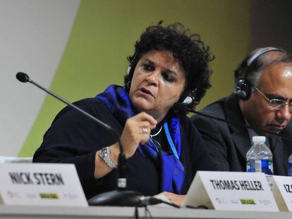 A ministra Izabella Teixeira, na COP21.