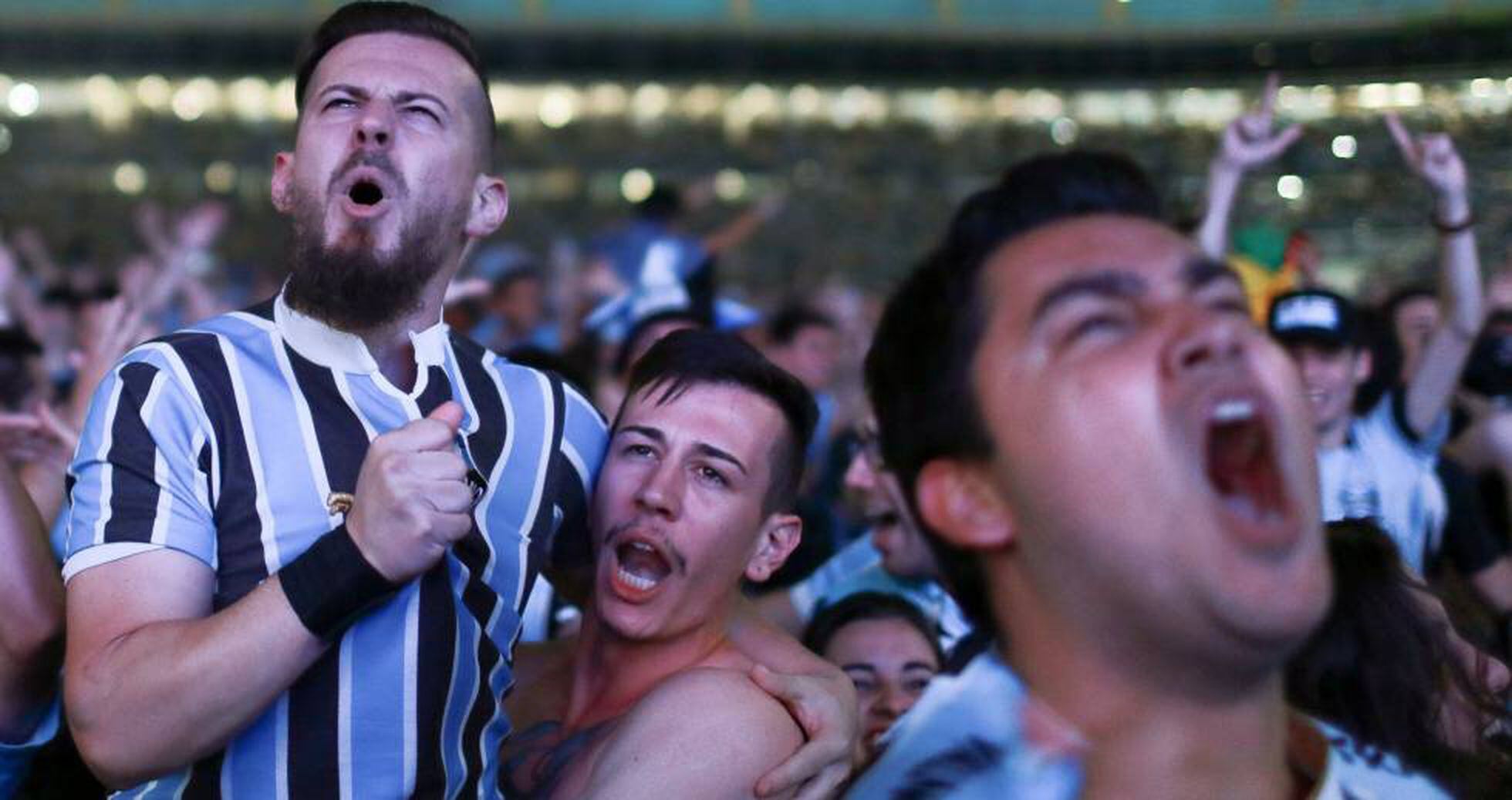 SportsCenterBR - 🏆🇪🇪 HÁ 37 ANOS O GRÊMIO ERA CAMPEÃO