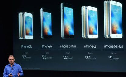 O vice-presidente de marketing da Apple apresenta o iPhone SE.