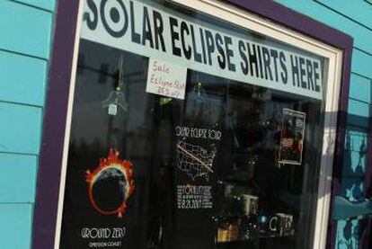 A cidade de Depoe Bay, em Oregón, prepara-se para o eclipse.