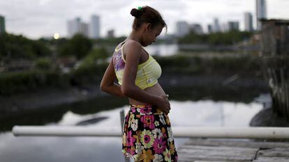 Uma mulher grávida no Recife.