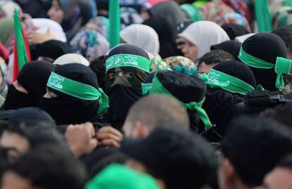 Simpatizantes do Hamas fazem passeata em Gaza.