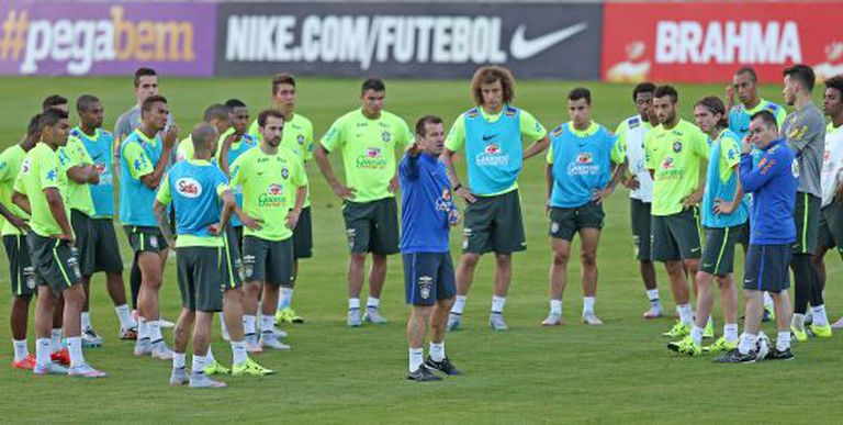 Jogadores treinam em Teresópolis, nesta sexta.