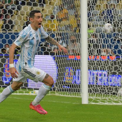 Argentina's Angel Di Maria celebrates after scoring against Brazil during their Conmebol 2021 Copa America football tournament final match at Maracana Stadium in Rio de Janeiro, Brazil, on July 10, 2021. (Photo by NELSON ALMEIDA / AFP)