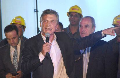 O presidente Mauricio Macri inaugura uma obra da Odebrecht em Córdoba.