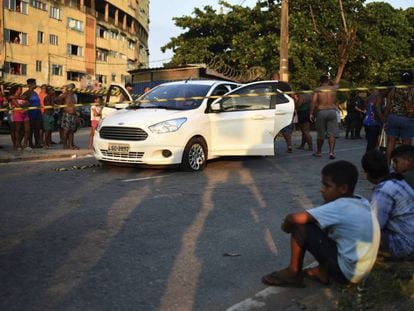  O carro de Evaldo dos Santos Rosa, após ser atingido por mais de 80 tiros, no domingo de 7 de abril.