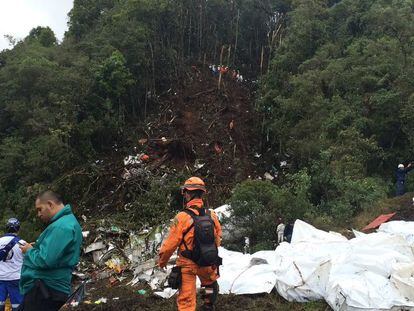Local onde o avião da Chapecoense caiu, nos arredores de Medellín.