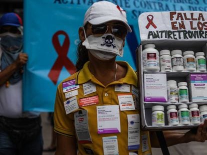 Manifestação por falta de antirretrovirais na Venezuela.