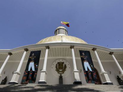 Fachada da Assembleia Nacional, em Caracas.