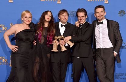 A equipe de Boyhood, com os prêmios de melhor filme, melhor diretor e melhor atriz coadjuvante.
