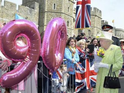 Elizabeth II torna-se a primeira rainha nonagenária da história do Reino Unido