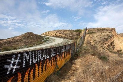 Parte da cerca entre Estados Unidos e México em Tijuana.