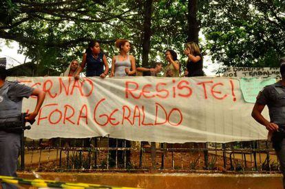 Estudantes na Fernão Dias, escola ocupada em Pinheiros.