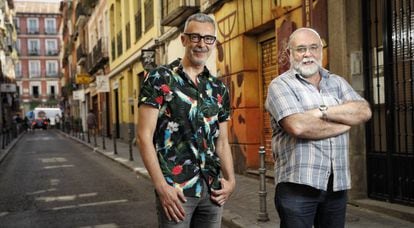 Federico Armenteros e Paco Tomás no bairro de Chueca, em Madri.