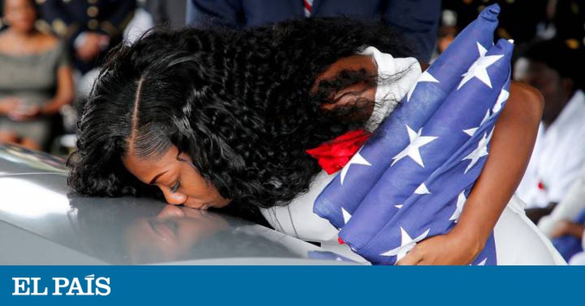 Viúva de sargento morto em combate coloca conduta de Trump em evidência