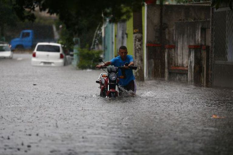 Ponto de alagamento na zona sul de São Paulo.