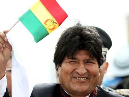 Morales na chegada do papa Francisco à Bolívia, em 9 de julho.
