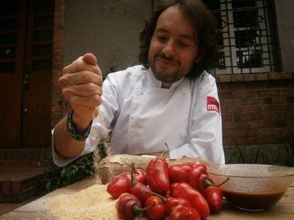 O chef Eduardo Martínez, do restaurante Mini-Mal, em Bogotá.
