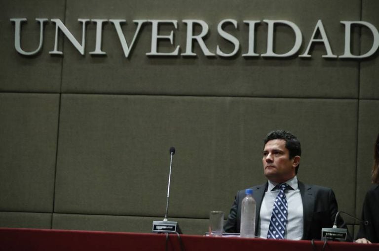 O juiz Sergio Moro na sua palestra na Universidade Católica Argentina.