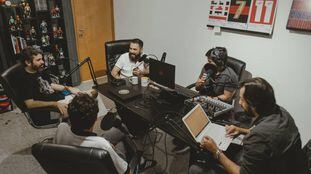 Equipe do 45 minutos grava podcast em Recife.