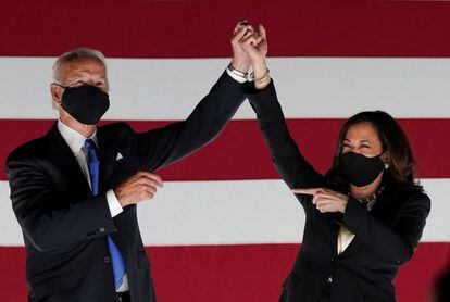 Joe Biden e Kamala Harris, nesta quinta-feira, durante o encerramento da Convenção Democrata.