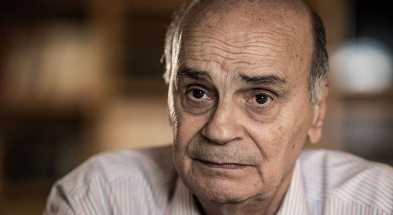 Drauzio Varella em seu consultório em São Paulo.