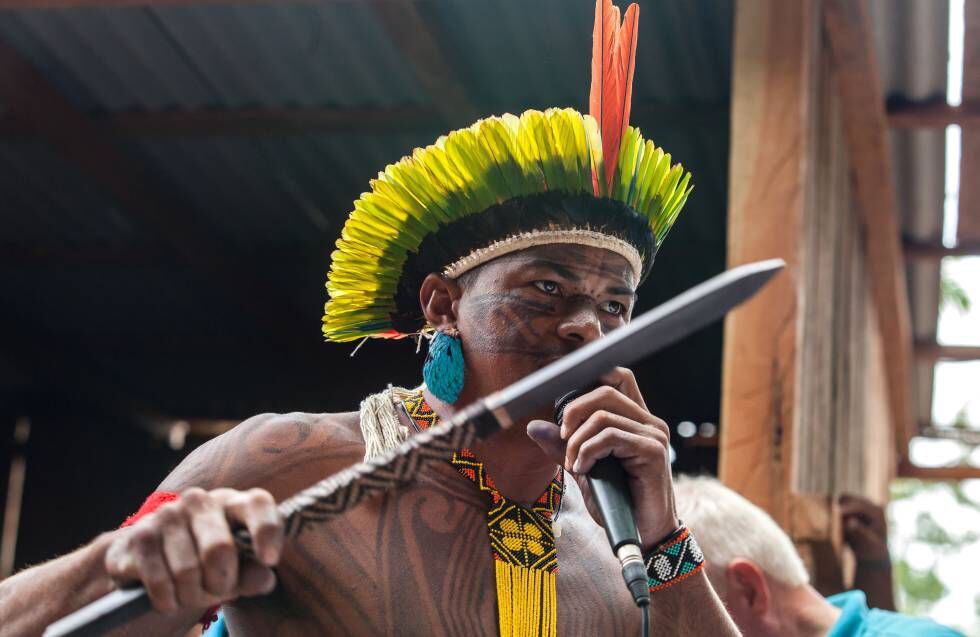 O cacique Gilliard Juruna, da Aldeia Muratu, é uma das principais vozes contra Belo Sun. Na foto, ele fala na audiência pública da Vila da Ressaca, na Volta Grande do Xingu