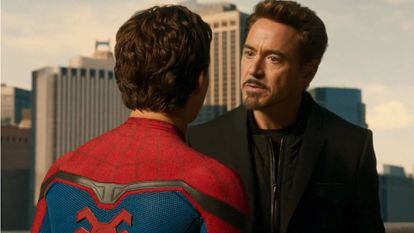 Robert Downey Jr. em Homem-Aranha: De Volta ao Lar.