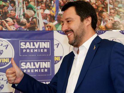 O líder da Liga, Matteo Salvini, antes da coletiva de imprensa nesta segunda-feira, 5 de março, em Milão