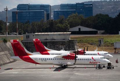 Aviões da Avianca estacionados no aeroporto La Aurora, na Cidade da Guatemala.