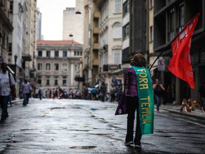 Manifestante em ato contra o Governo Temer na &uacute;ltima sexta, em S&atilde;o Paulo.