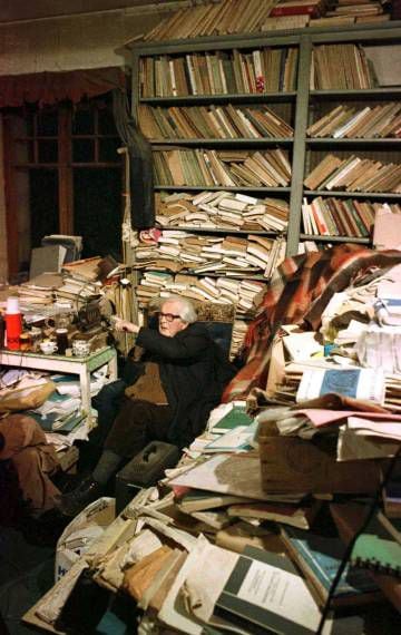 Jean Piaget em seu escritório, em 1979