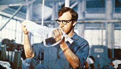 Woody Allen em 'Um assaltante bem trapalhão' (1969).