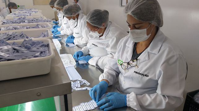 Linha de produção de testes rápidos da Eco Diagnóstica.