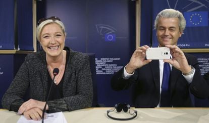 Os líderes da ultradireita da França e Holanda, Marine Le Pen e Geert Wilders.