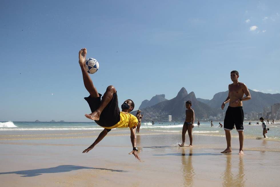 A praia de Ipanema, no Rio de Janeiro, transformada em espaço de esporte.
